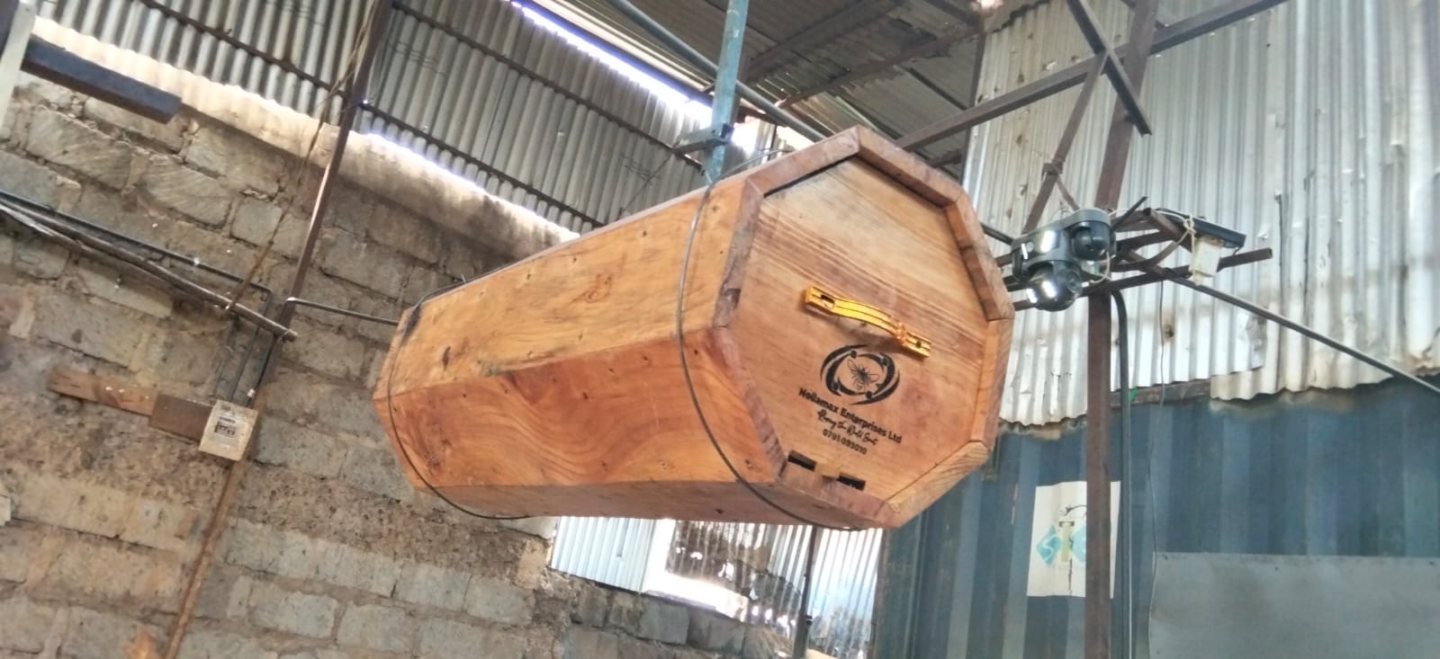 Nollamax Traditional Log Hive